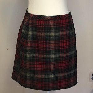 Eddie Bauer Wool wrap Around skirt Sz 8 P Red & Black plaid Lined Short Mini